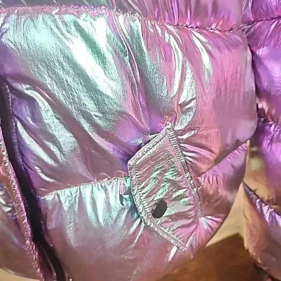 Fashion Nova Irredescent Puffer Coat. Xl - Picture 9 of 9